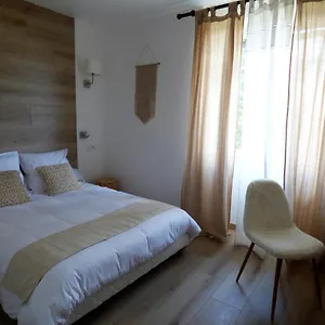 Les Hauts De Malirat Bed & Breakfast