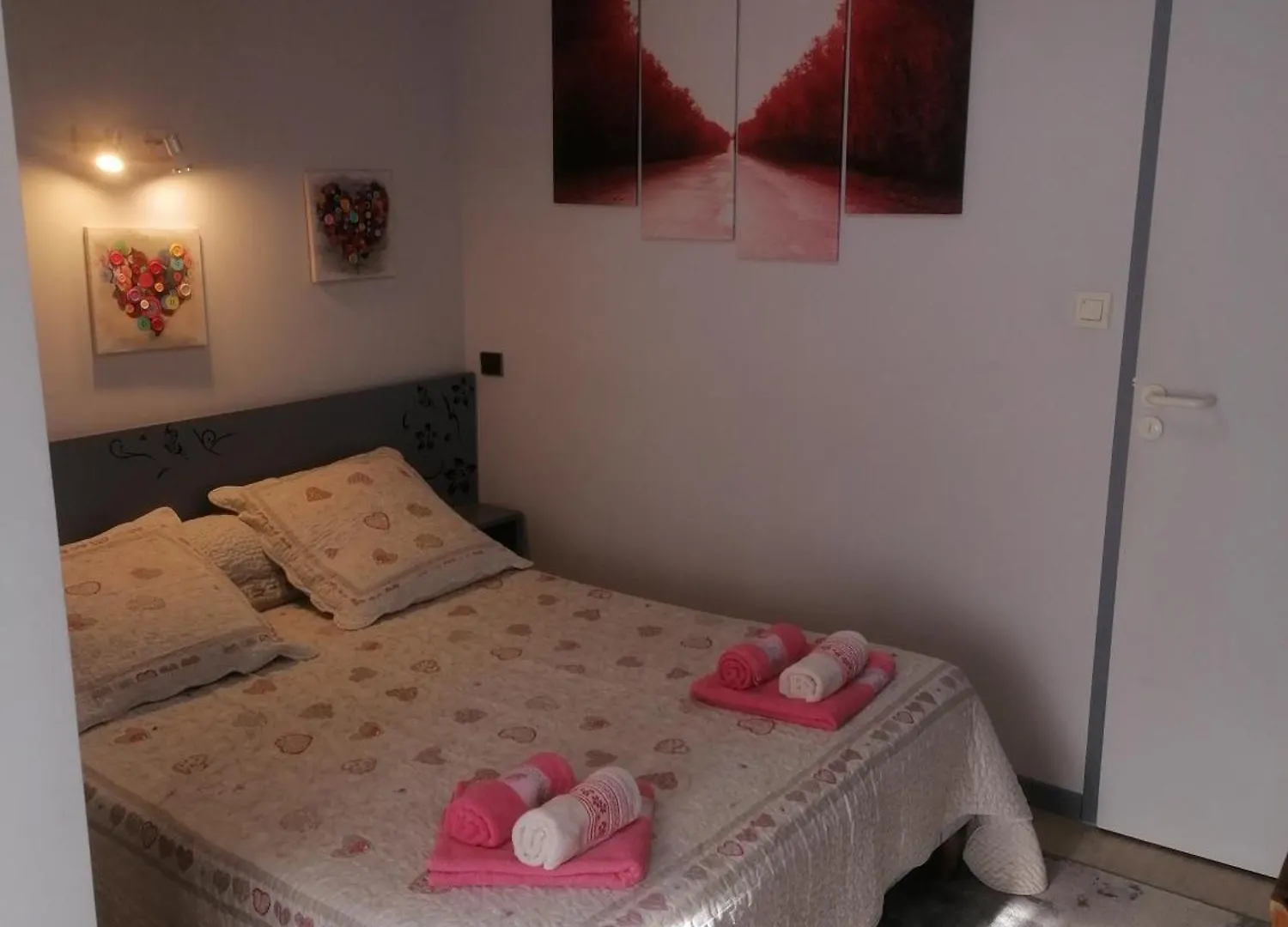 Chambres D'Hotes L'Astazou Gavarnie Bed and Breakfast